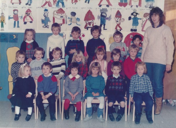 1985-1986 klasfoto 3e kleuterklas Conni Francken. Pierenbos Gemeenteschool Halle-Velden 2.jpg