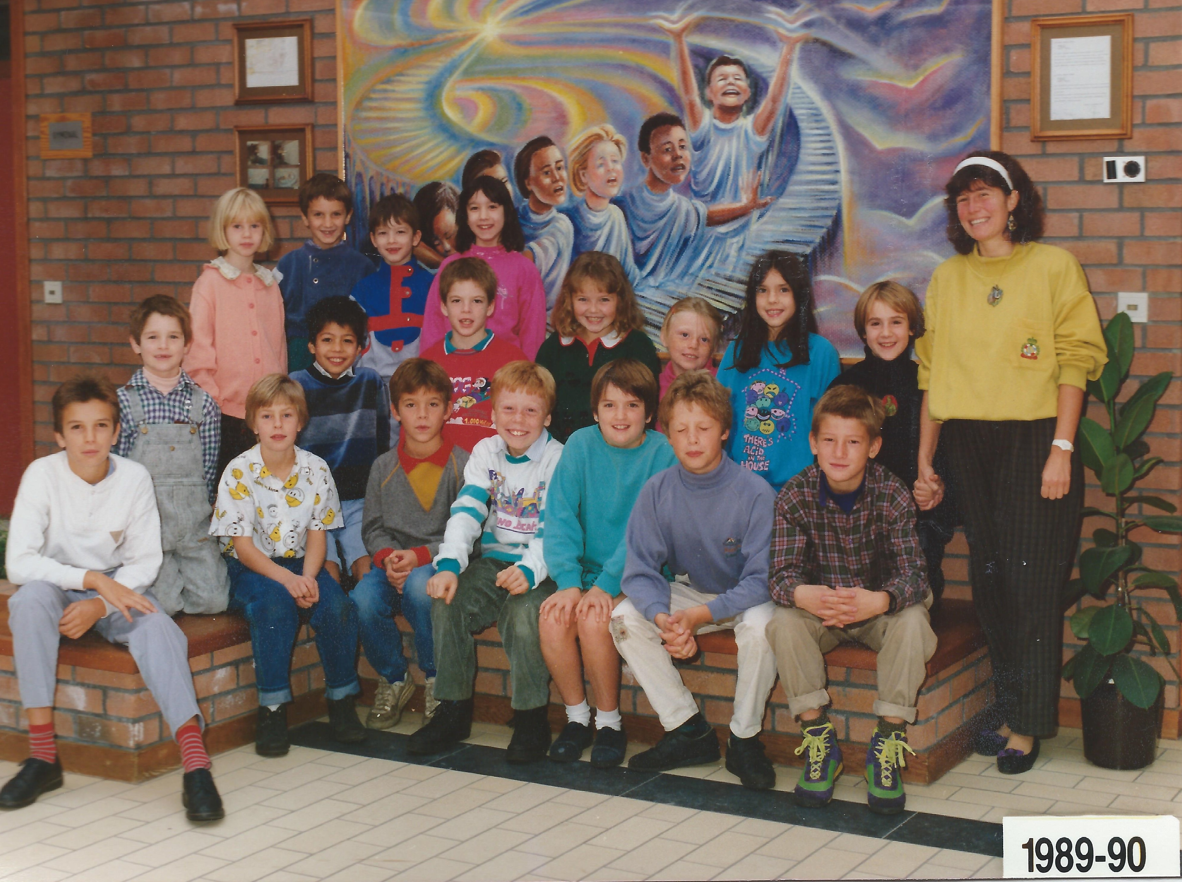 1989-1990  klasfoto 4e jaar zedenleer Rita Goethals, Pierenbos Gemeenteschool, Halle-Velden 2.jpg
