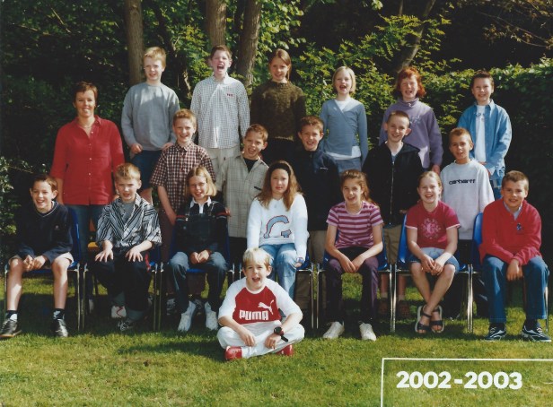 2002-2003 klasfoto 4e leerjaar B Riet Verwimp, Pierenbos Gemeenteschool, Lindedreef 18.jpg
