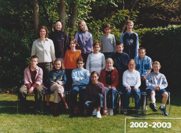 2002-2003 klasfoto 5e leerjaar A Nesky Willems, Pierenbos Gemeenteschool, Lindedreef 18.jpg