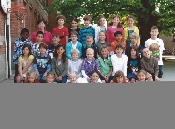 2010-2011 klasfoto 3e leerjaar Marianne De la Montagne, Pierenbos Gemeenteschool, Lindedreef 18