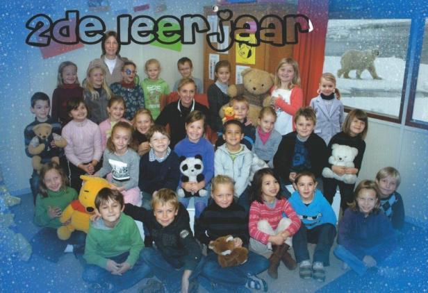 2010-2011 klasfoto kalender 2e leerjaar Erna Renders + An Dillen,  Pierenbos Gemeenteschool Halle-Velden 2.jpg