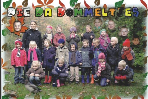 2010-2011 klasfoto kalender 2e+3e kleuterklas Ben Van Tilborgh +..............., Pierenbos Gemeenteschool Halle-Velden 2.jpg