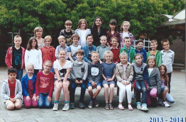 2013-2014 klasfoto 4e leerjaar Karine Keysers, Pierenbos Gemeenteschool Lindedreef 18