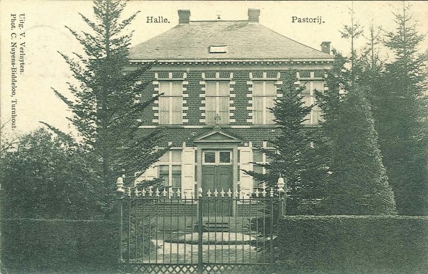 1912 pastorij Halle.jpg