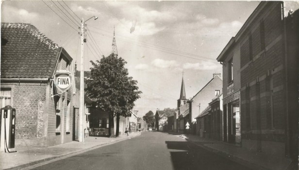 33-dorpstraat-thv-cafc3a9-de-pelikaan-1960-origineel.jpg